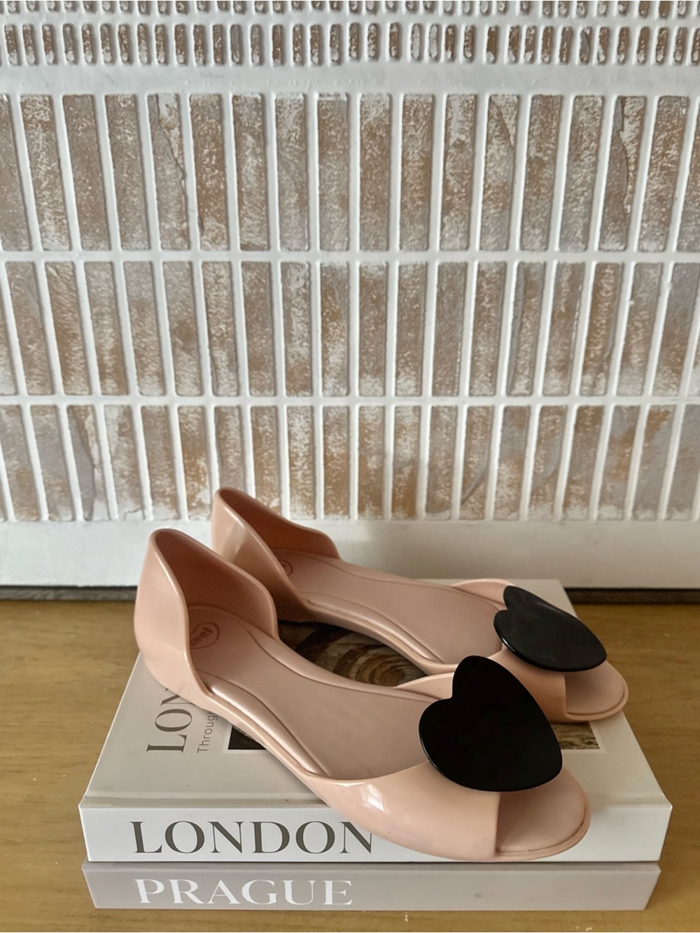 NWOB Melissa Nude Pink Heart Peep-Toe Flats - Size 7 US